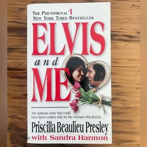 🌸3/$10🌸Elvis and Me by Priscilla Beaulieu Presley - #1 Bestseller